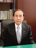 前理事長　稲玉三雄
